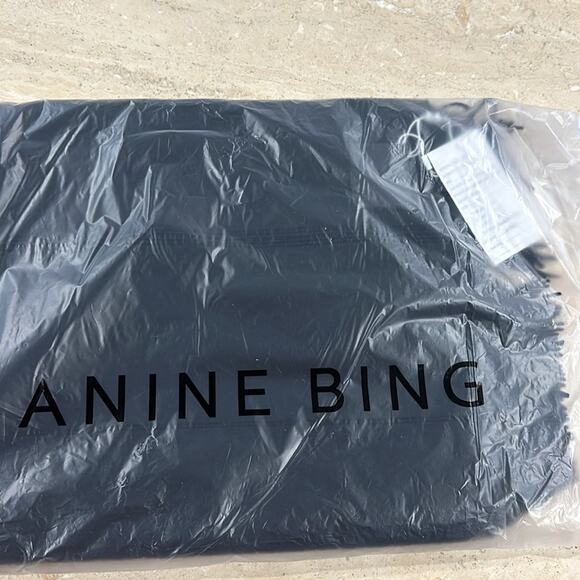 Anine Bing 2026 Augustina 100% Wool Classic Black Scarf NWT MSRP $300 - Picture 5 of 5